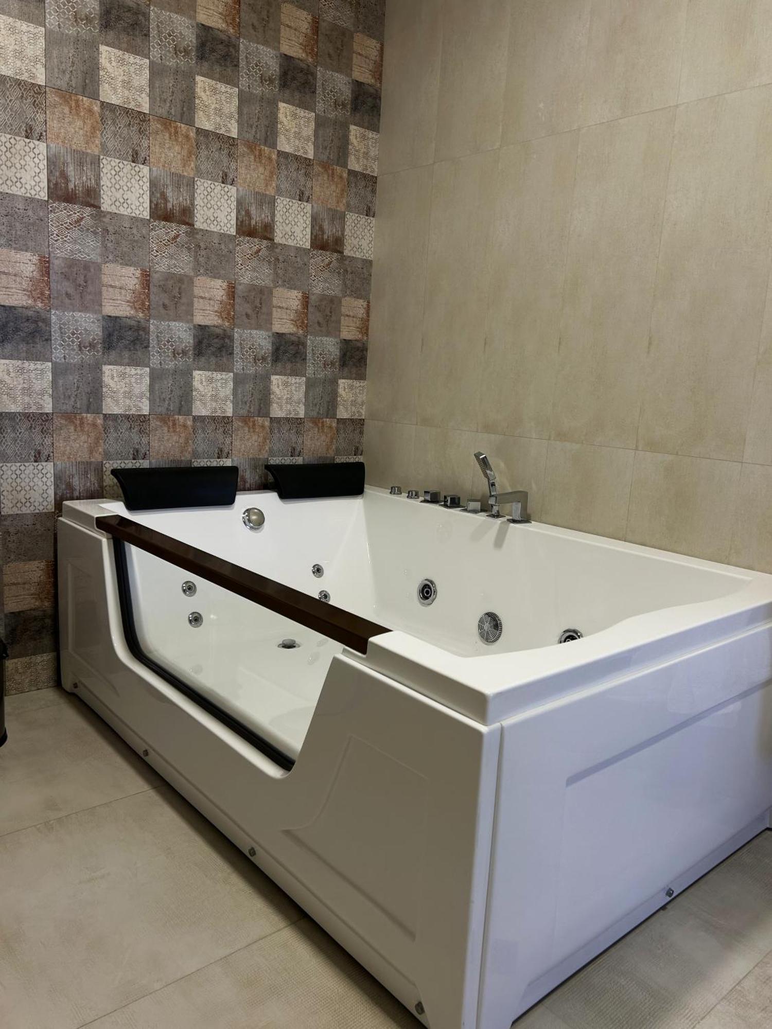 21 Rooms Hotel Gjoumri Kültér fotó